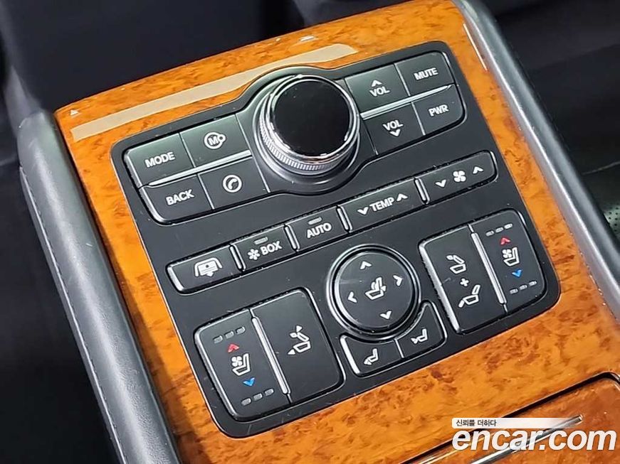 KG_Mobility_Ssangyong Chairman 2011