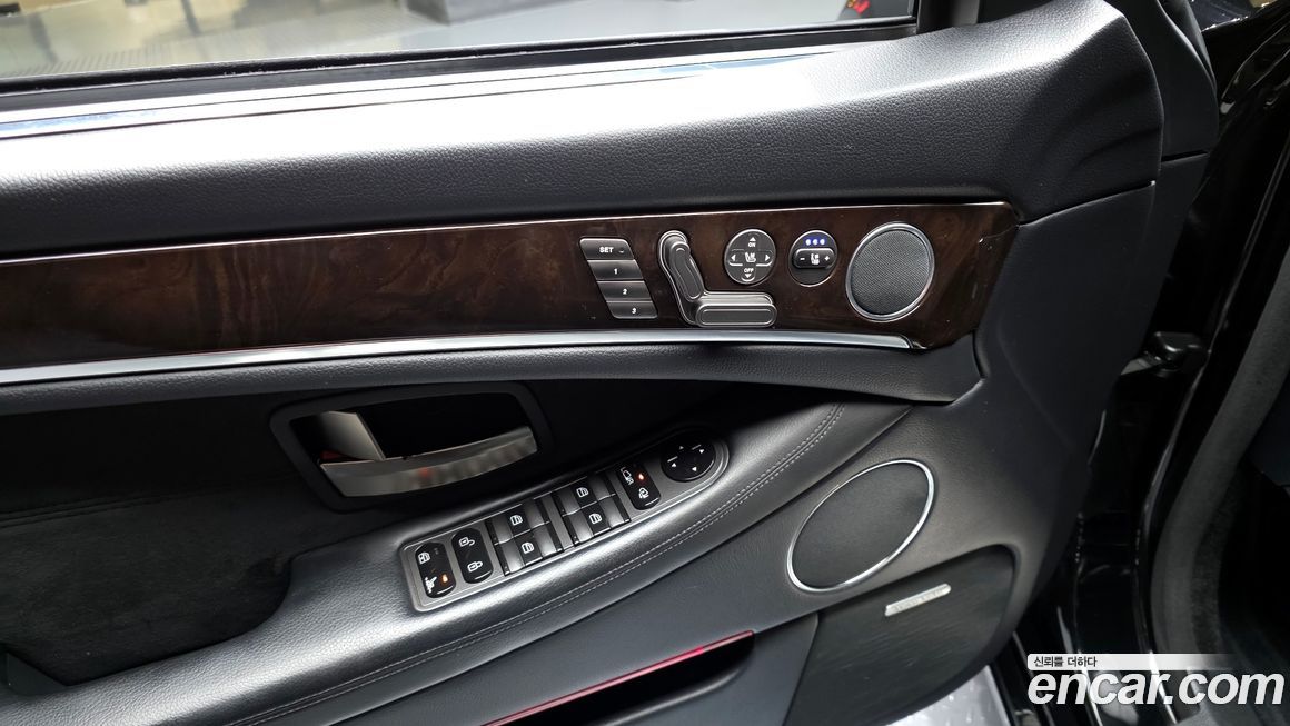 KG_Mobility_Ssangyong Chairman 2012