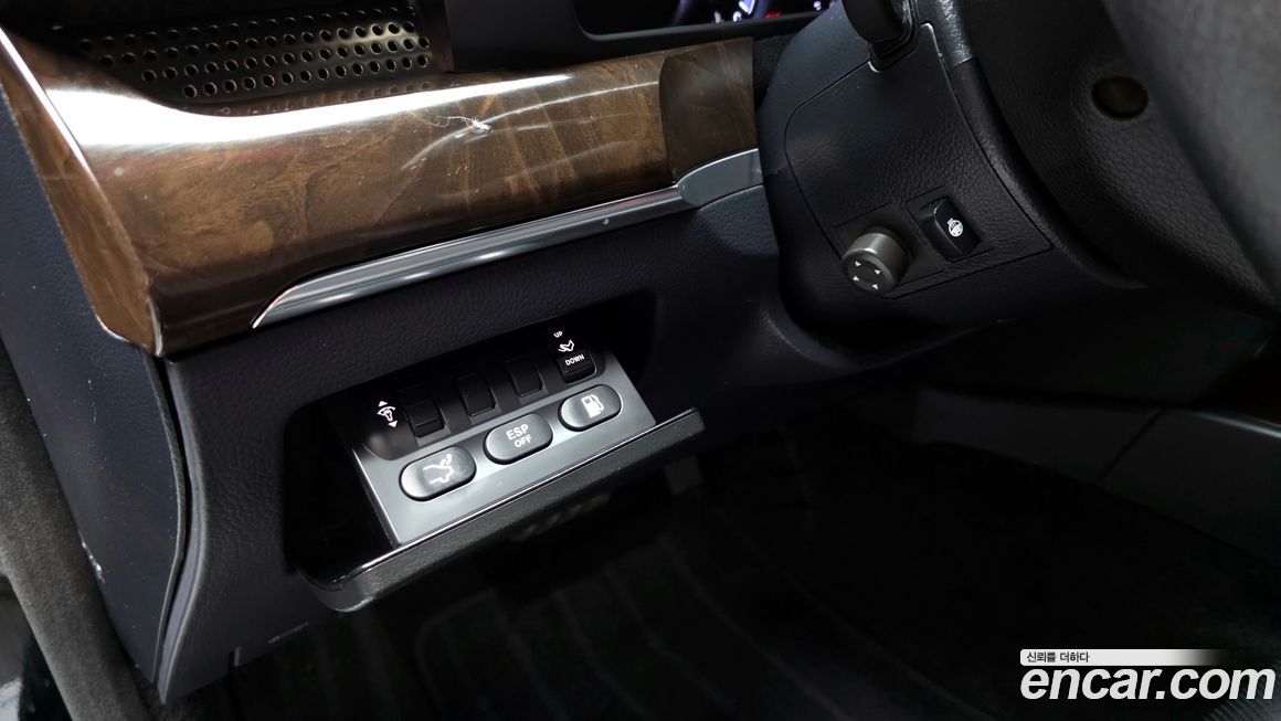 KG_Mobility_Ssangyong Chairman 2012