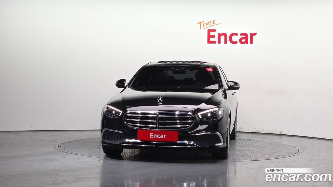 Mercedes-Benz E-Class 2022