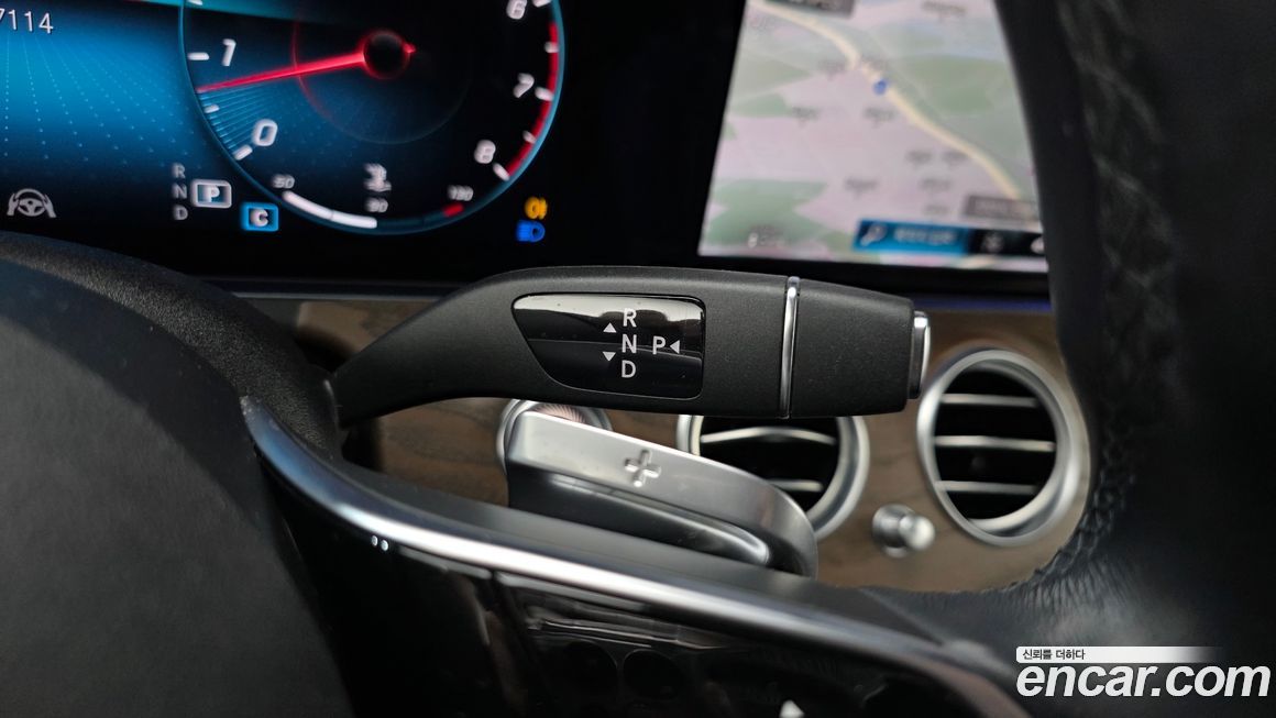 Mercedes-Benz E-Class 2022