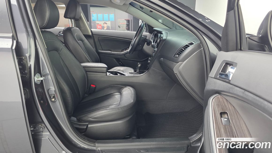 Kia K5 2011
