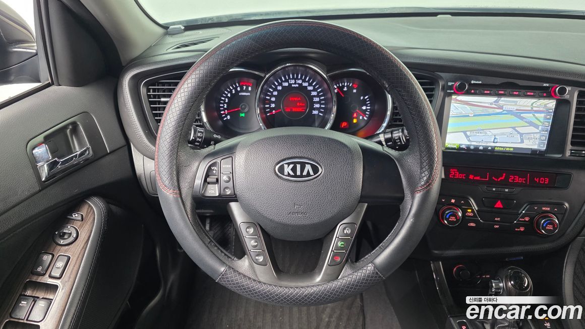 Kia K5 2011
