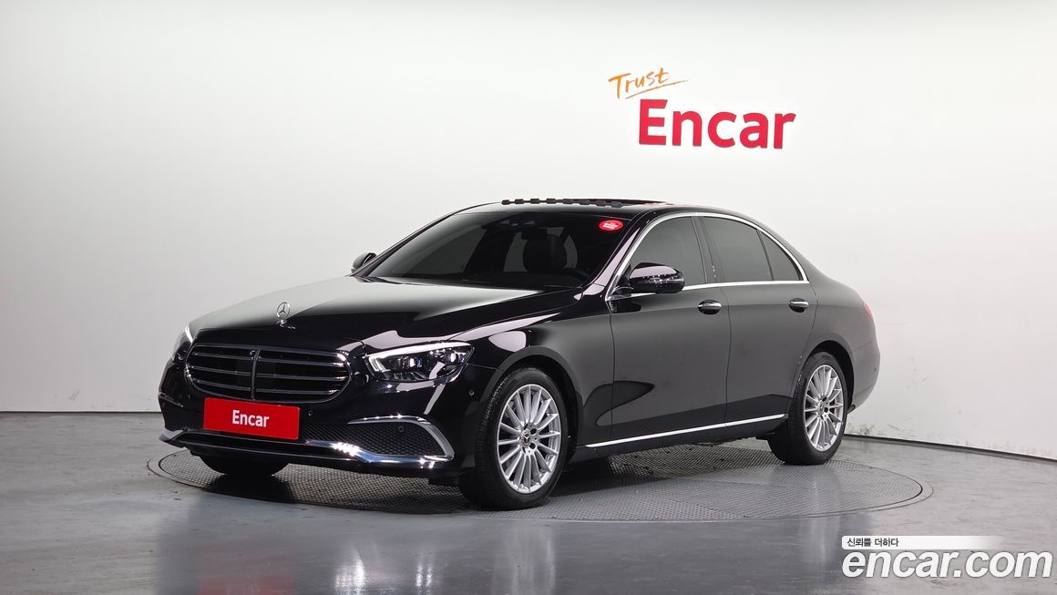 Mercedes-Benz E-Class 2022