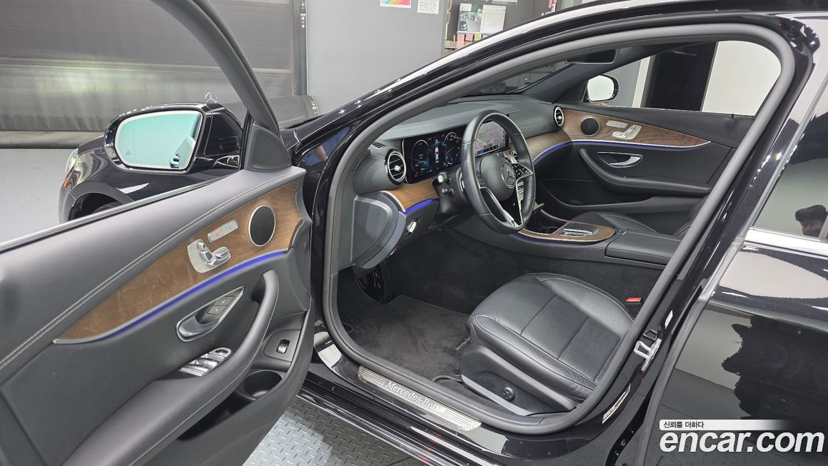 Mercedes-Benz E-Class 2022