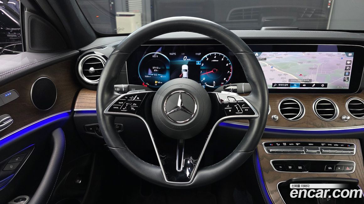 Mercedes-Benz E-Class 2022