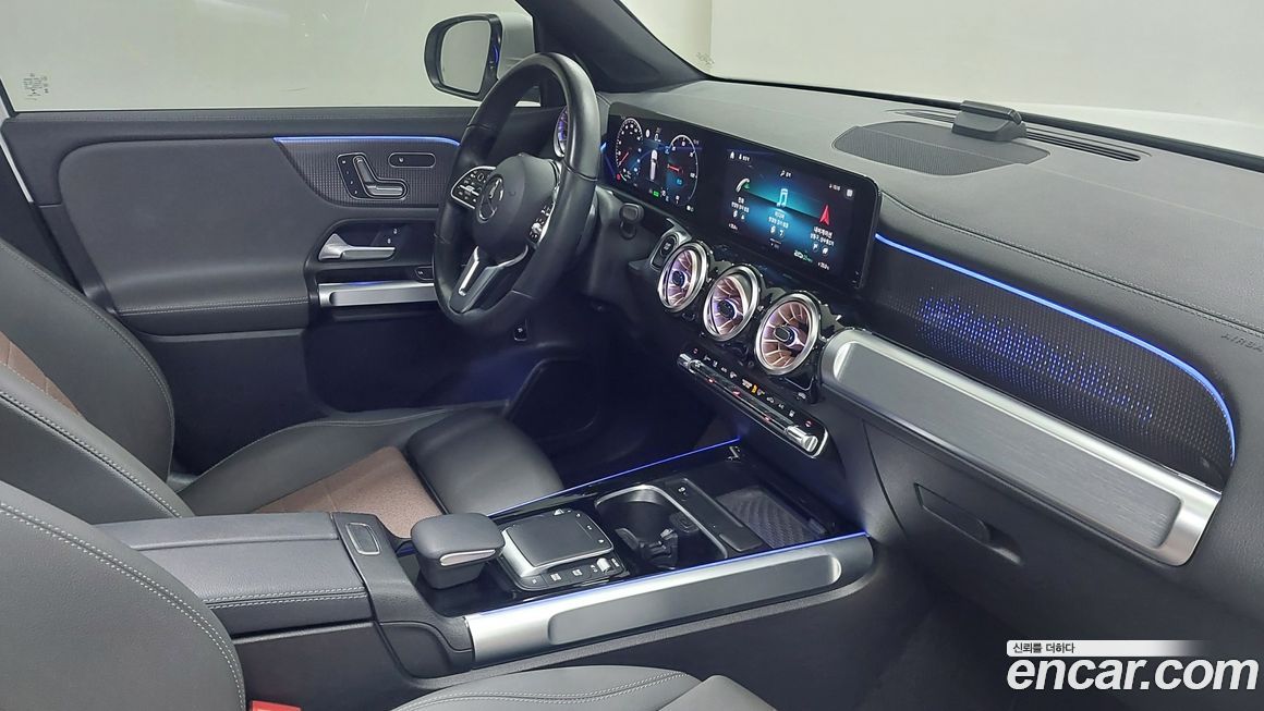 Mercedes-Benz EQB 2023