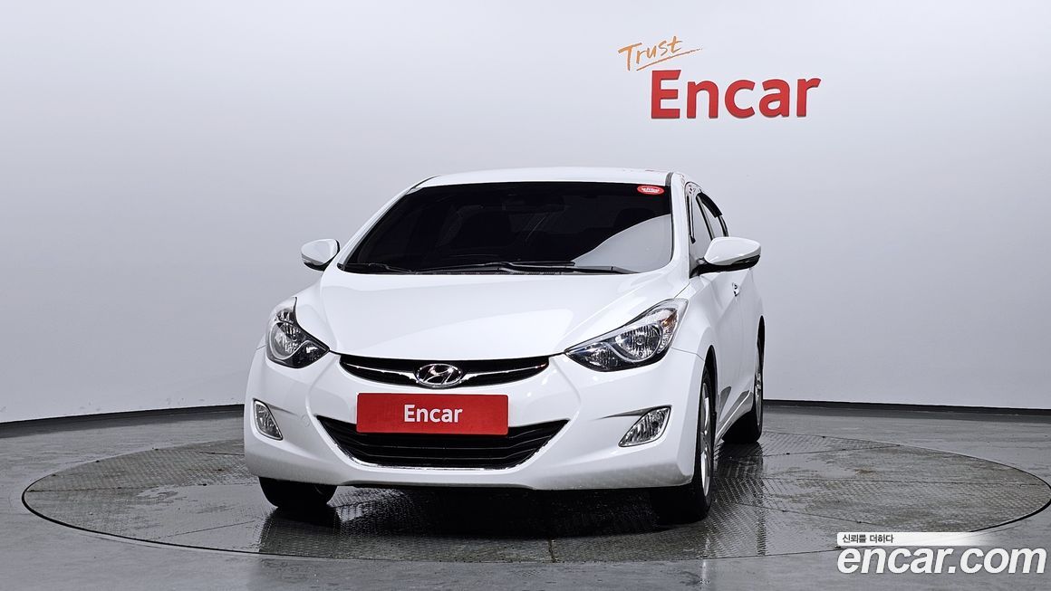 Hyundai AVANTE 2013
