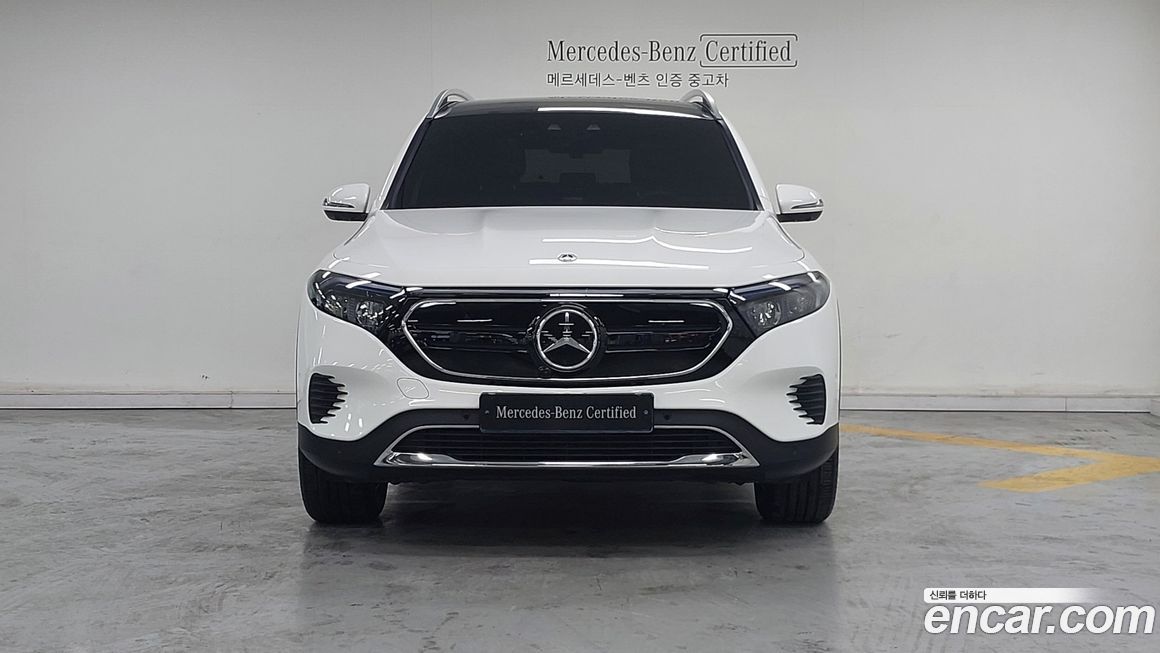 Mercedes-Benz EQB 2023