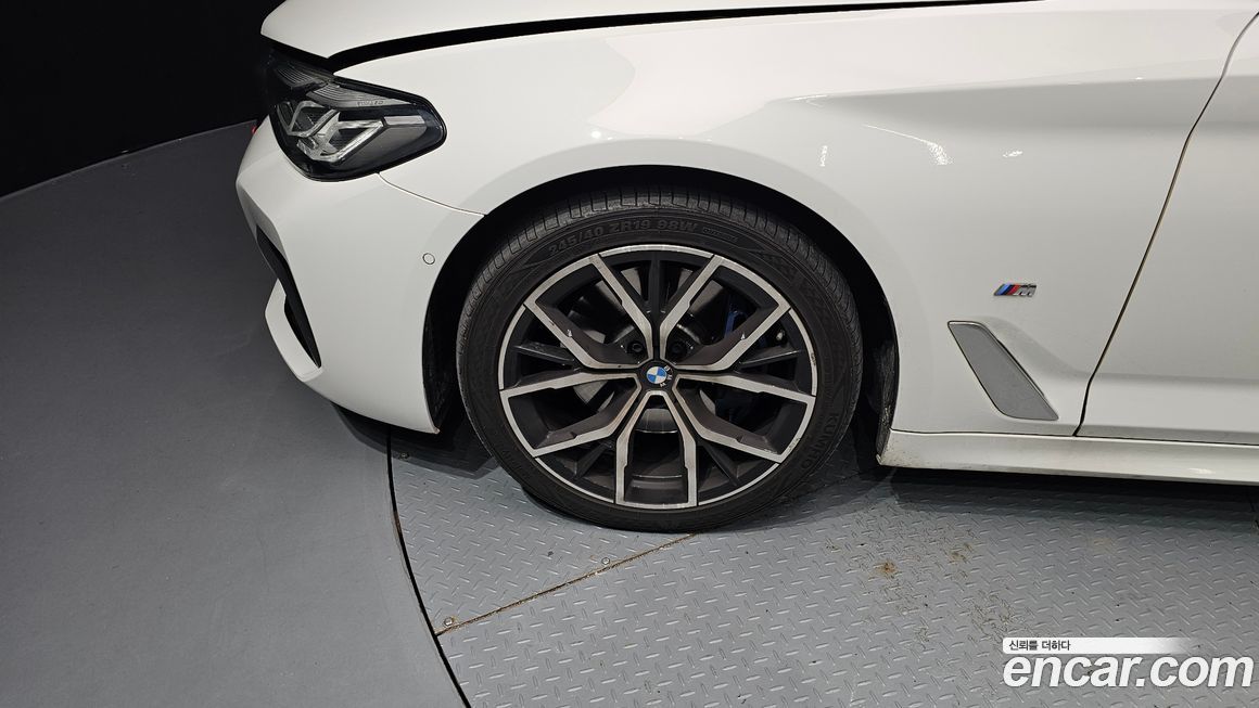 BMW 5-Series 2021