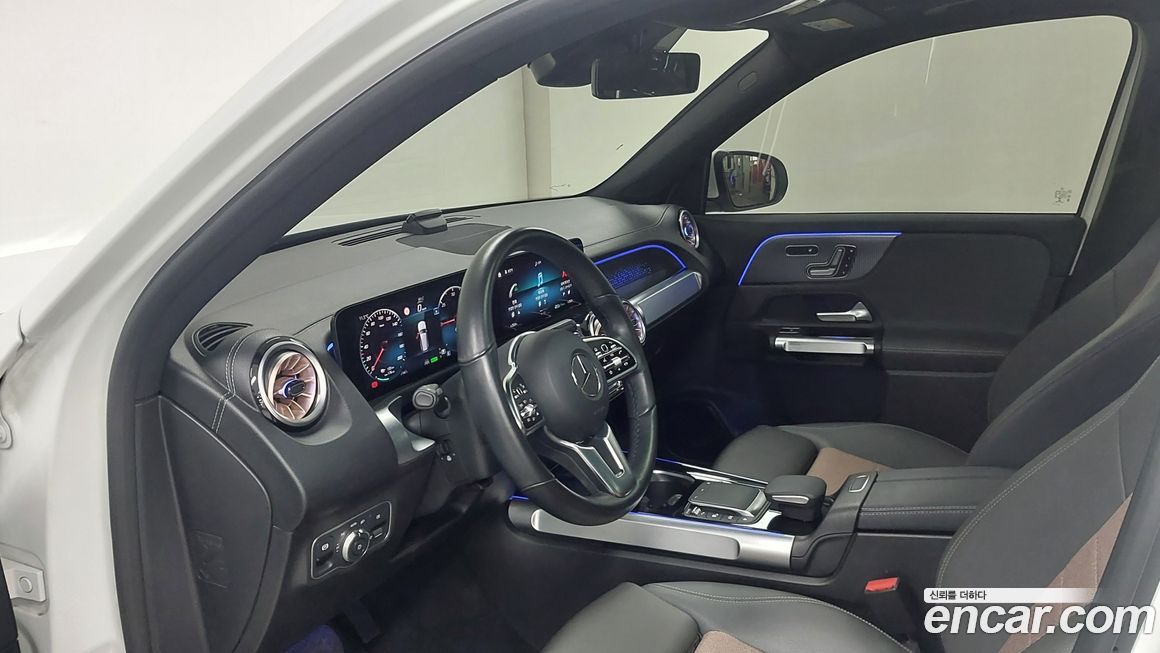 Mercedes-Benz EQB 2023