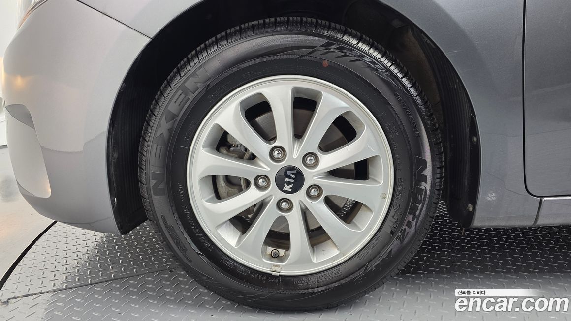 Kia K3 2016