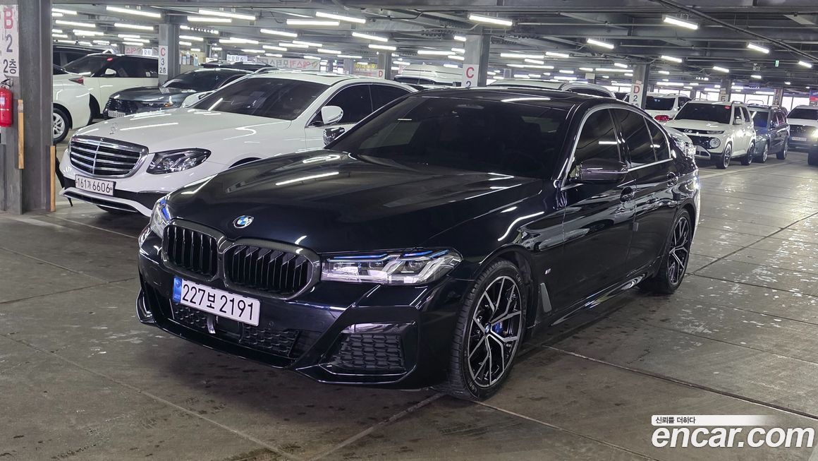 BMW 5-Series 2023