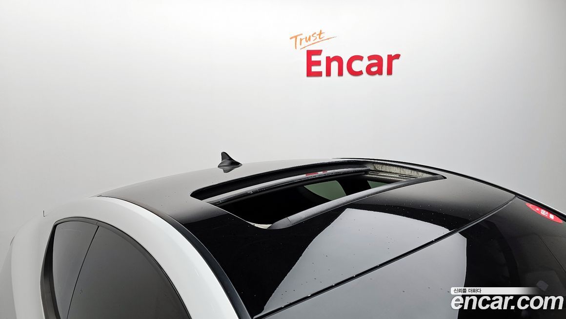 Hyundai Genesis 2011