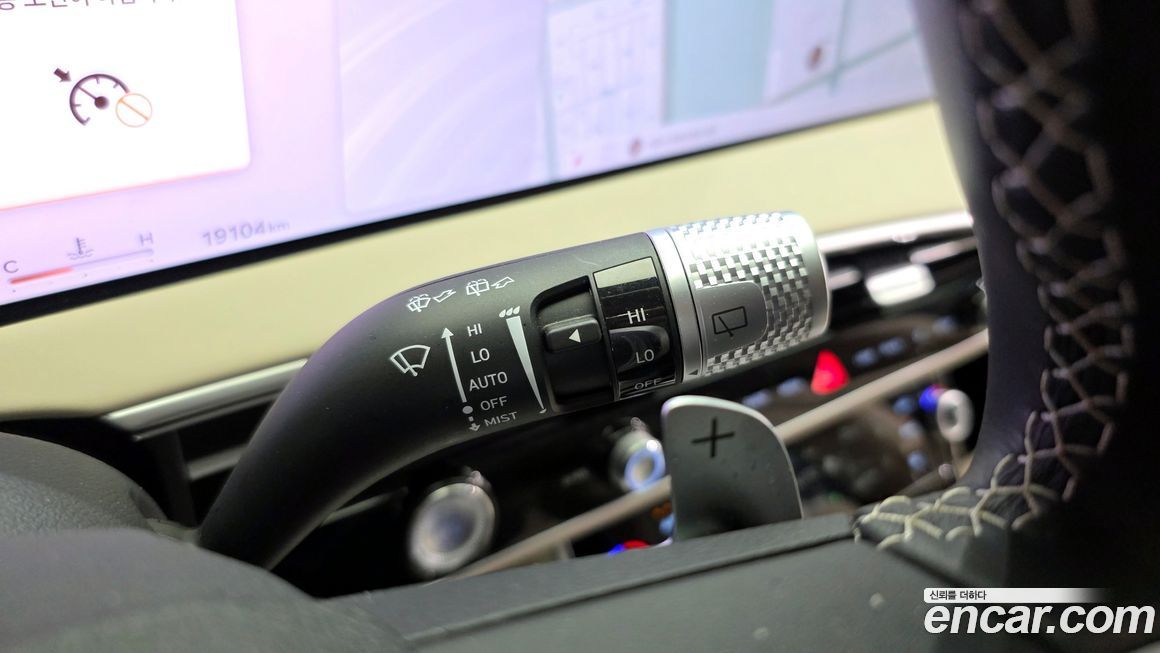 Genesis GV70 2025