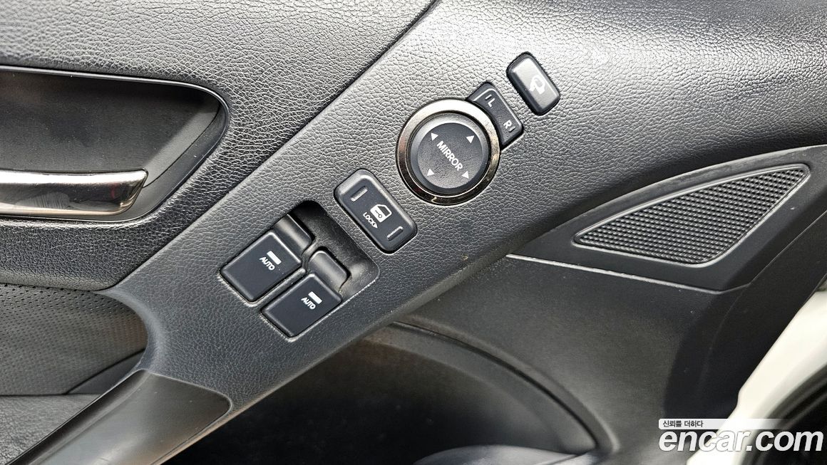 Hyundai Genesis 2011