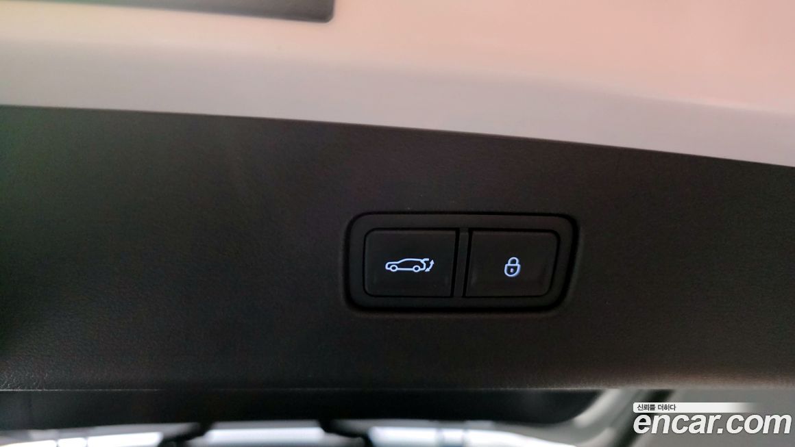 Genesis GV70 2025