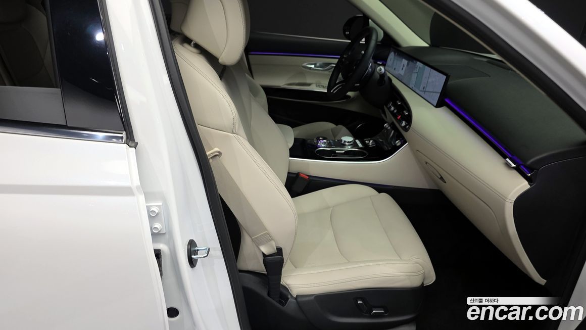 Genesis GV70 2025