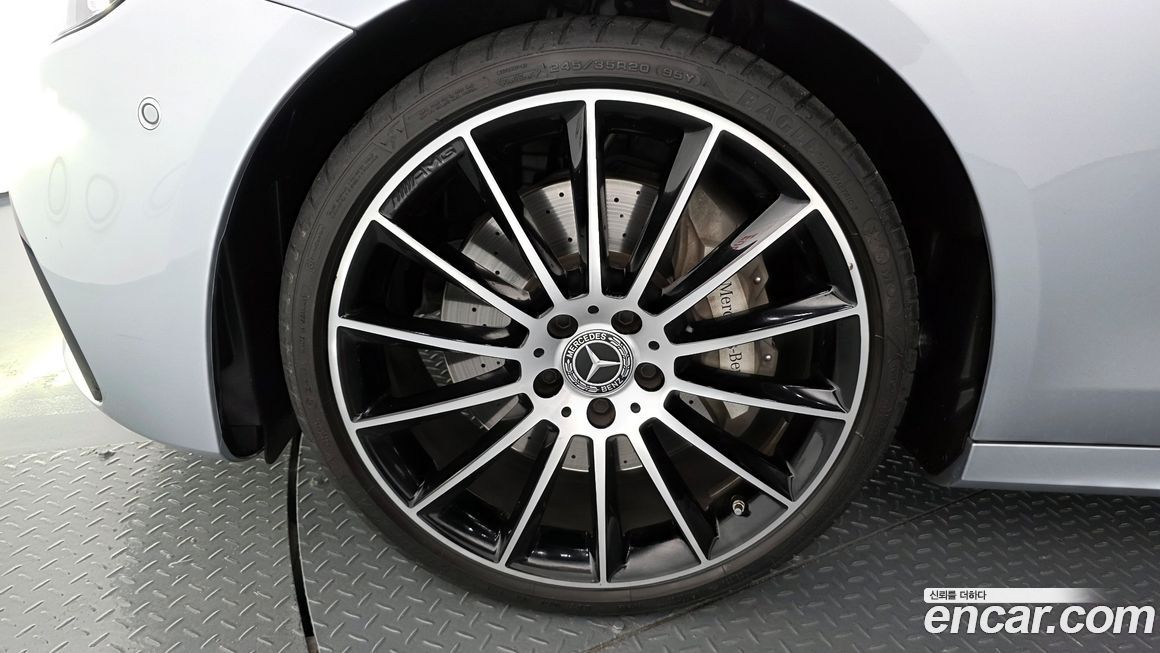 Mercedes-Benz E-Class 2023