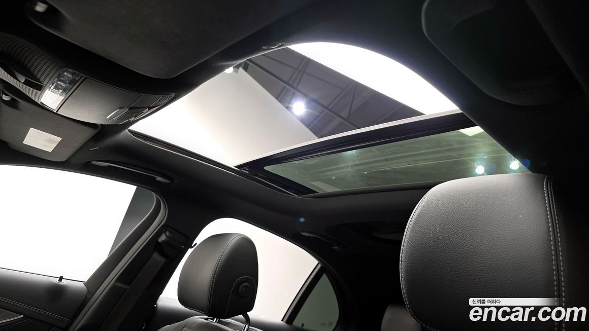 Mercedes-Benz E-Class 2023