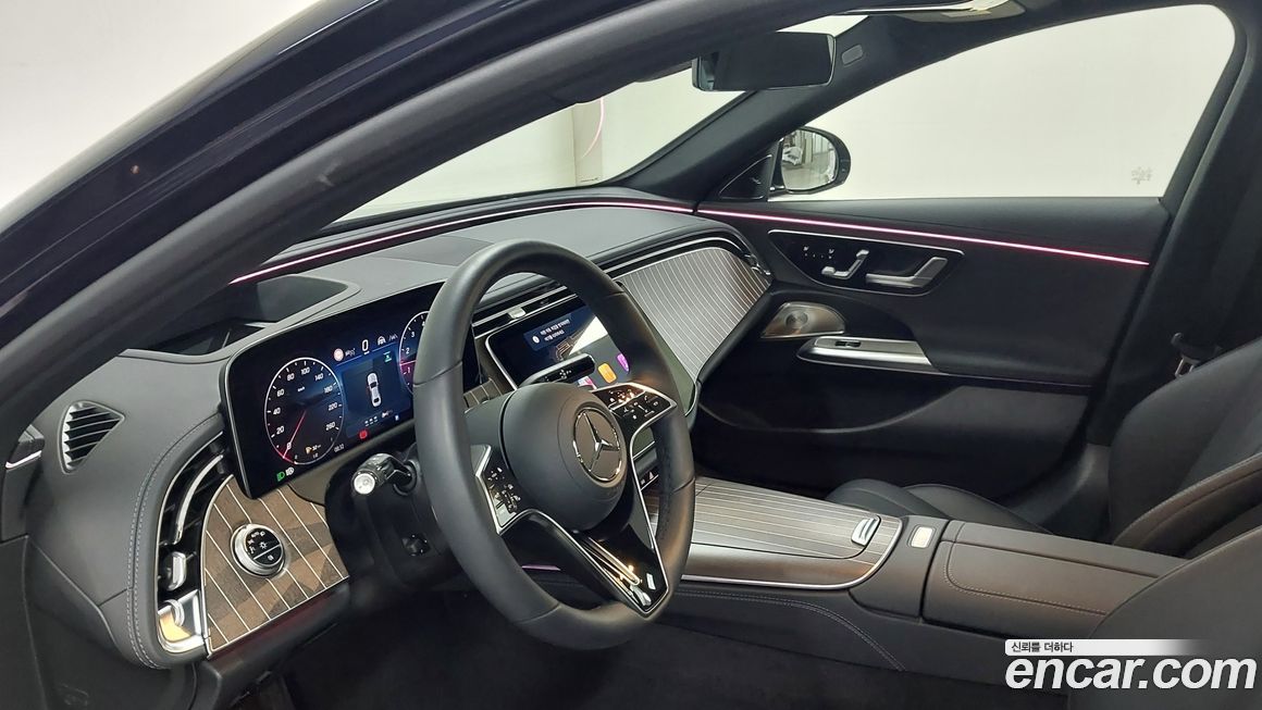 Mercedes-Benz E-Class 2025