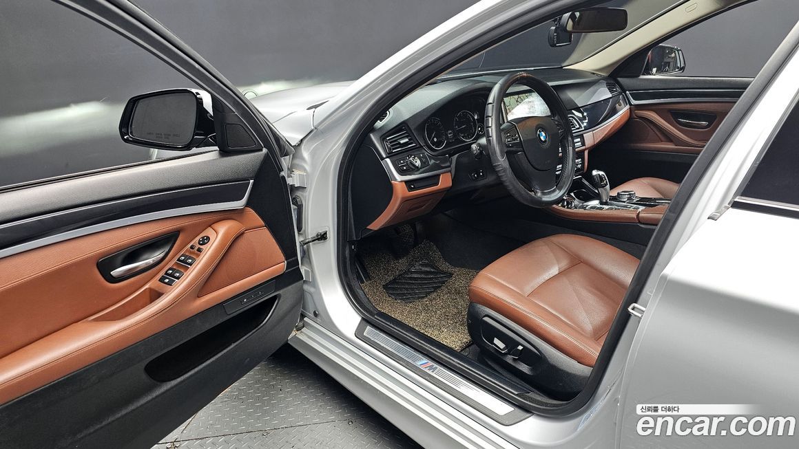 BMW 5-Series 2016