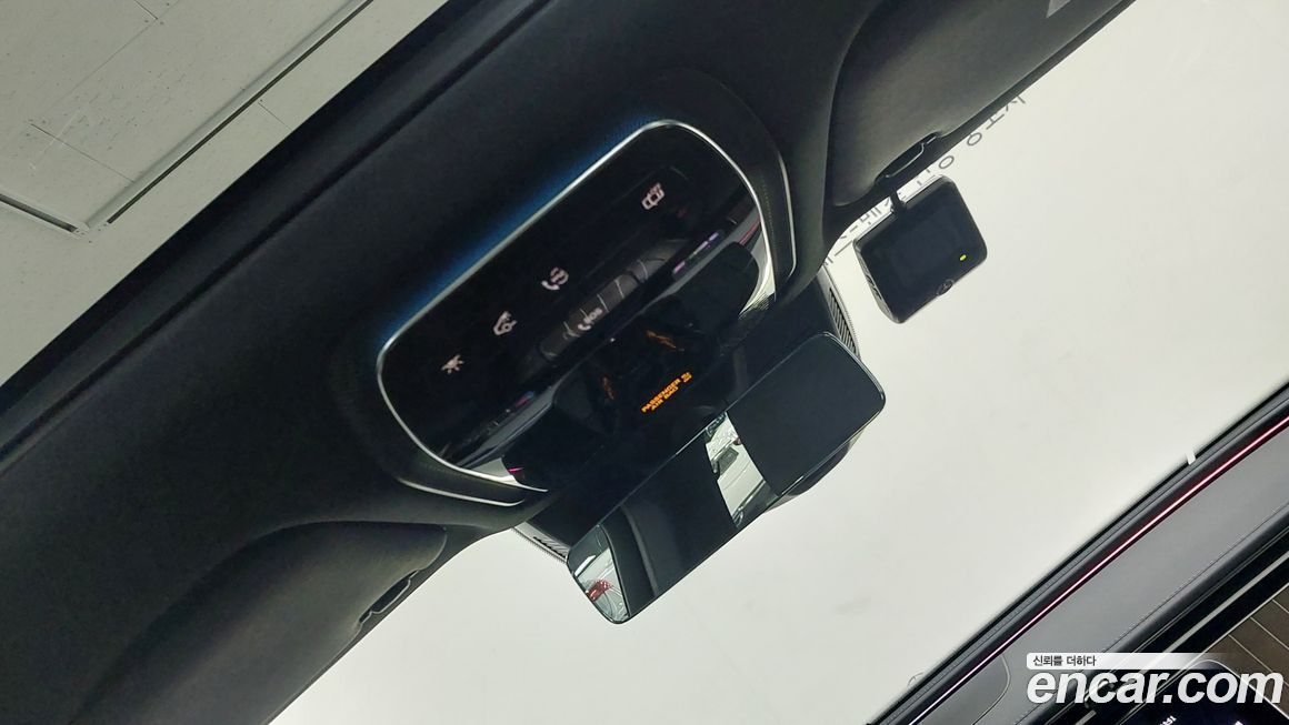 Mercedes-Benz E-Class 2025