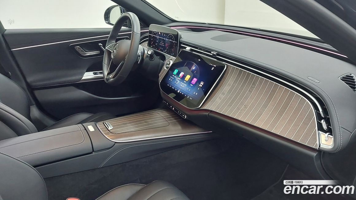 Mercedes-Benz E-Class 2025
