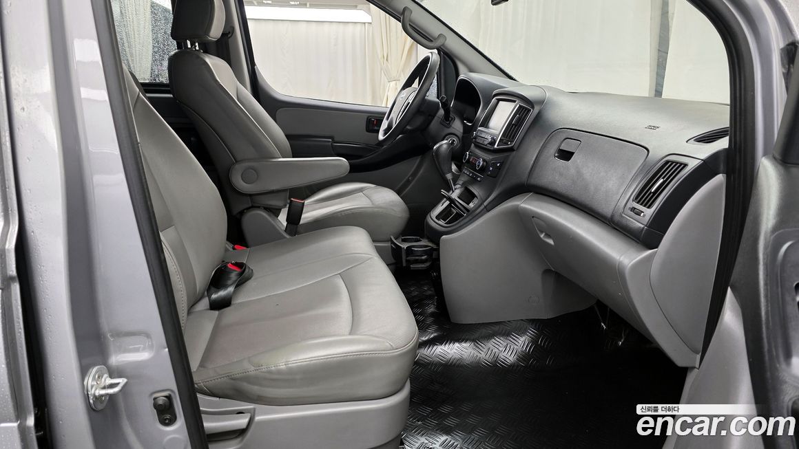 Hyundai Starex 2019