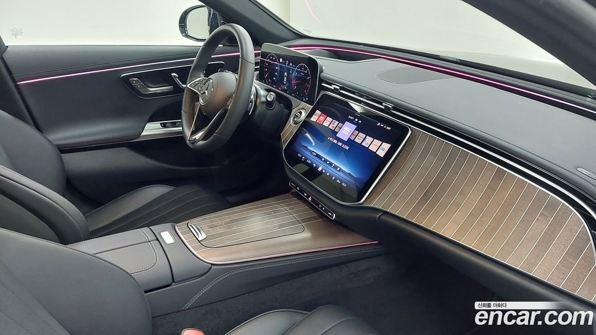 Mercedes-Benz E-Class 2025