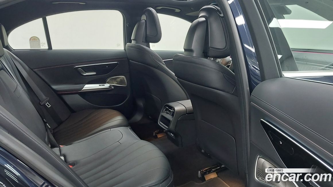 Mercedes-Benz E-Class 2025