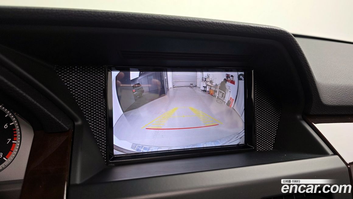 Mercedes-Benz GLK-Class 2011