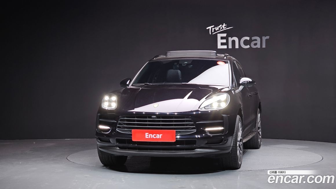 Porsche Macan 2021