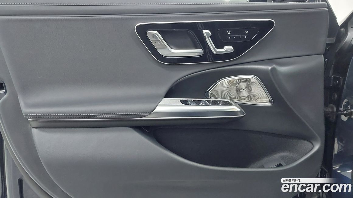 Mercedes-Benz E-Class 2025