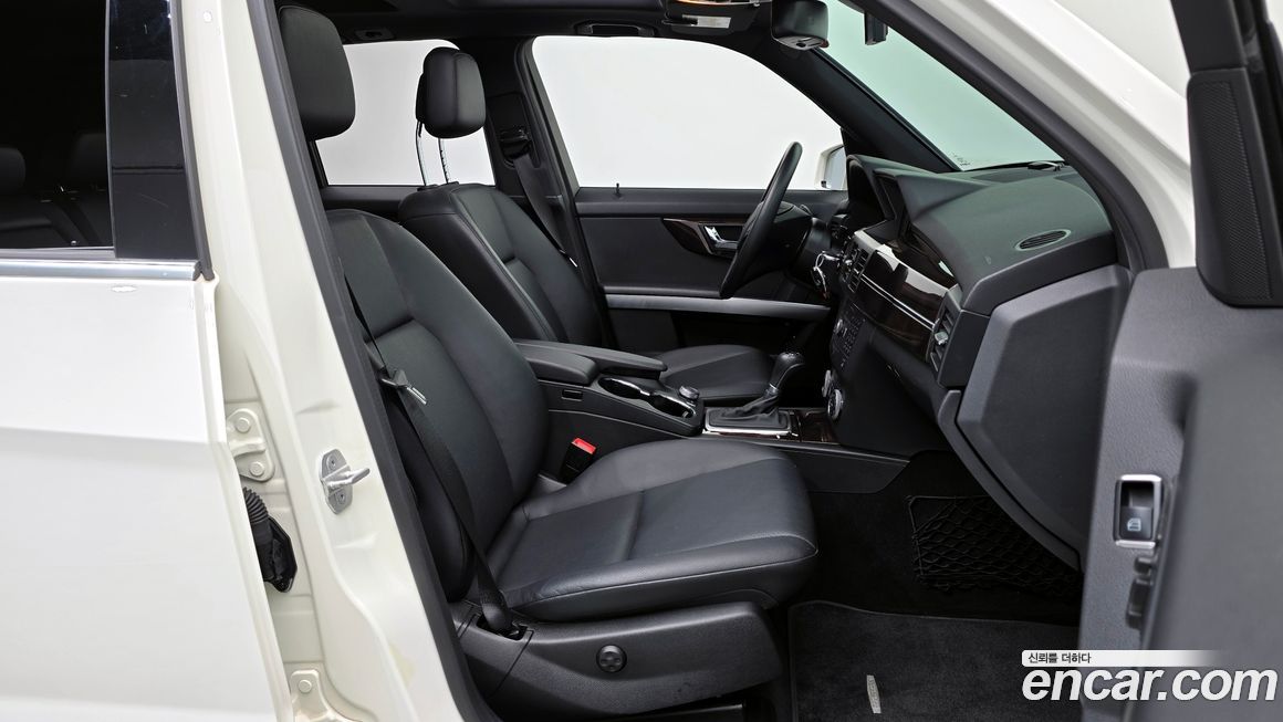 Mercedes-Benz GLK-Class 2011