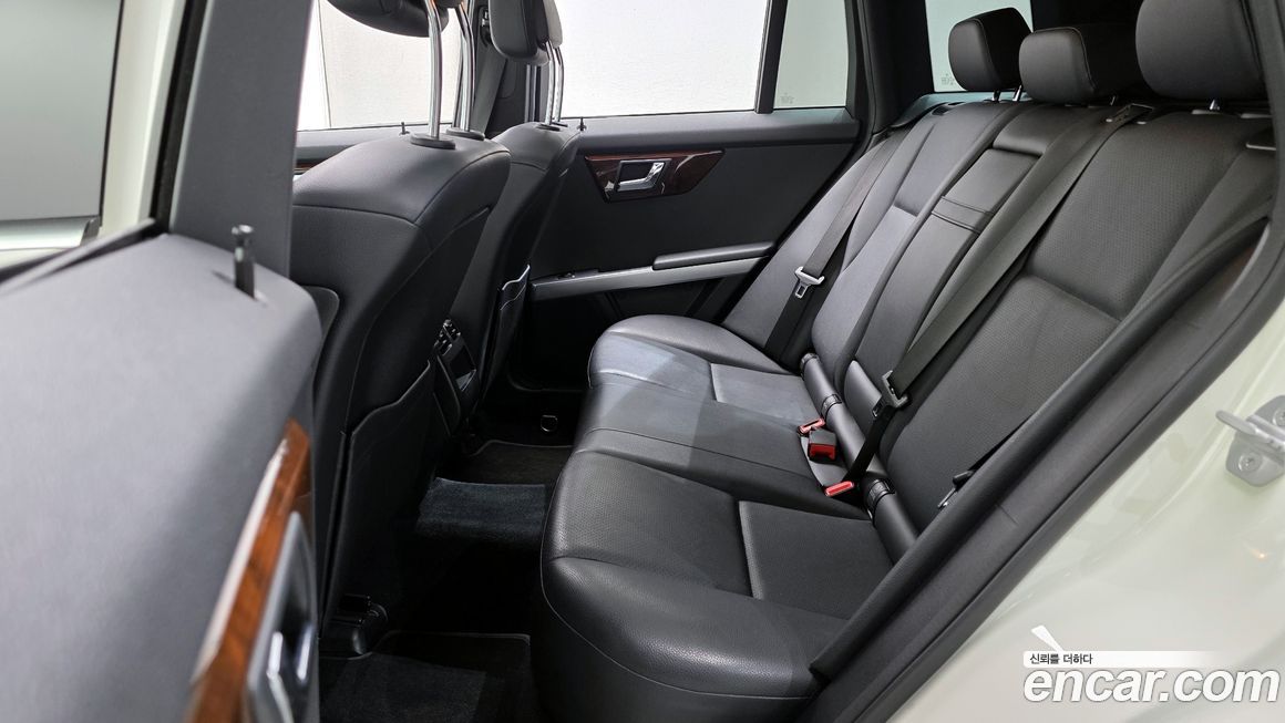 Mercedes-Benz GLK-Class 2011