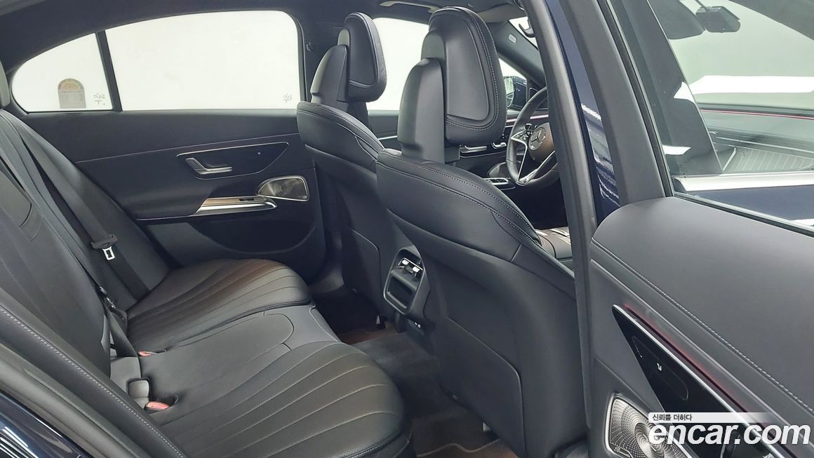 Mercedes-Benz E-Class 2025