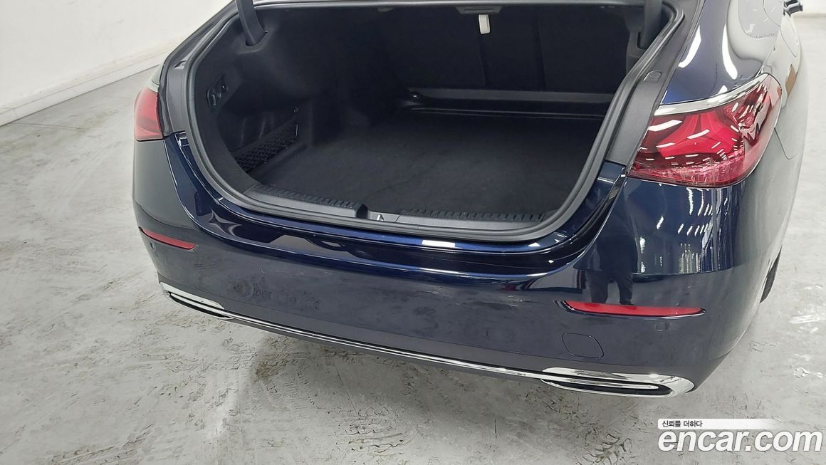 Mercedes-Benz E-Class 2025