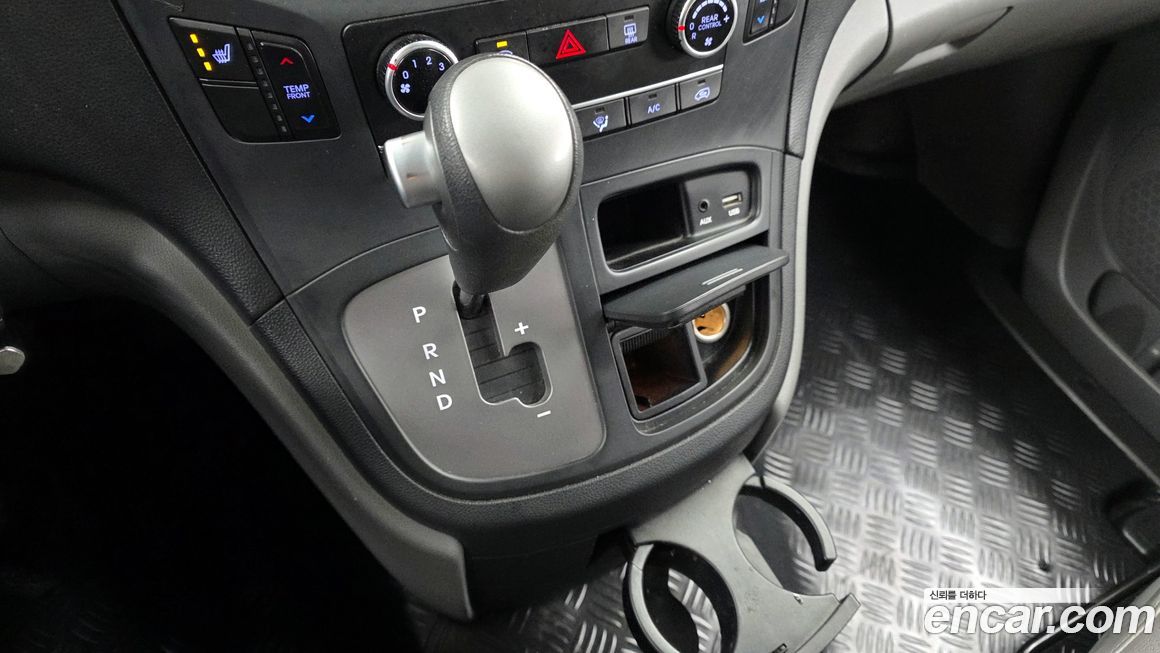 Hyundai Starex 2019