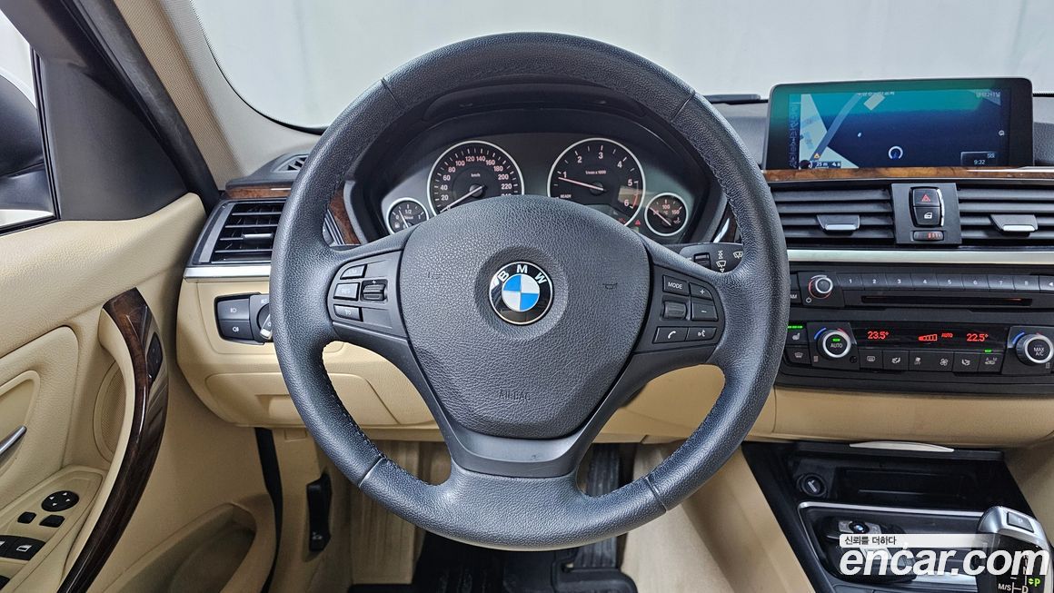 BMW 3-Series 2015
