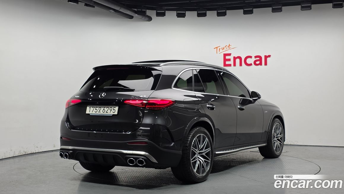 Mercedes-Benz GLC-Class 2025