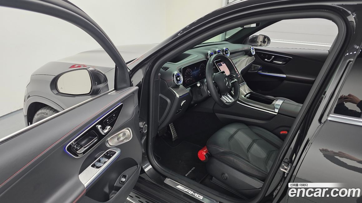 Mercedes-Benz GLC-Class 2025