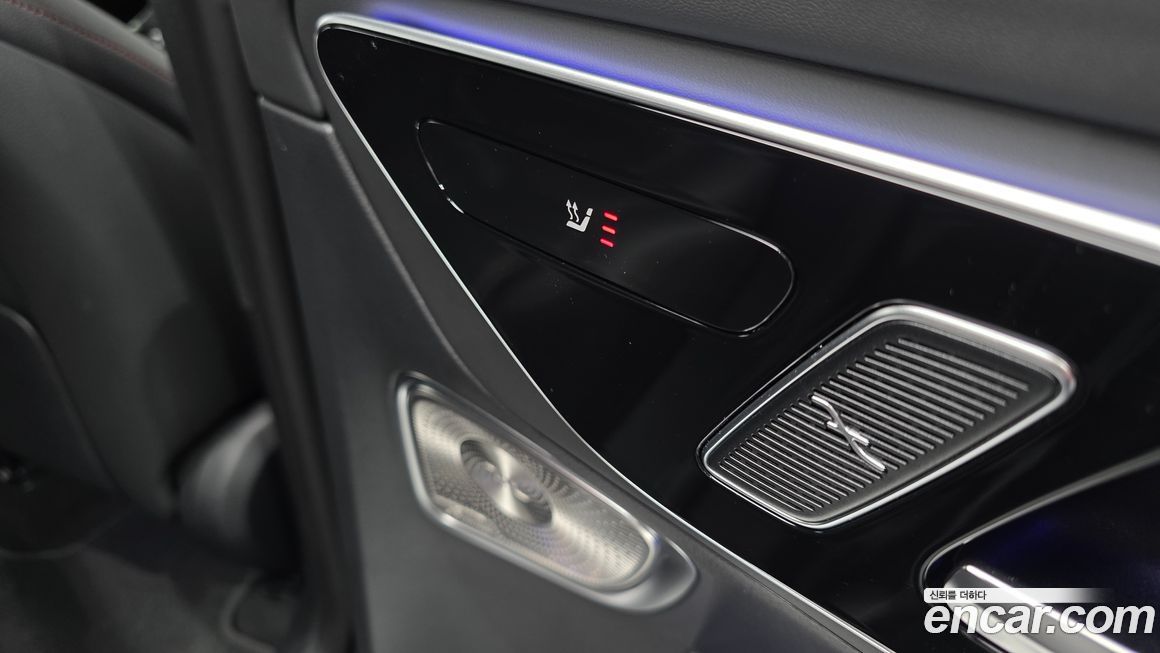 Mercedes-Benz GLC-Class 2025