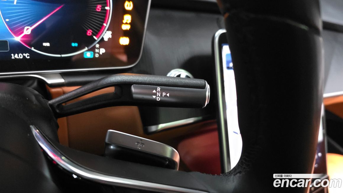 Mercedes-Benz S-Class 2025