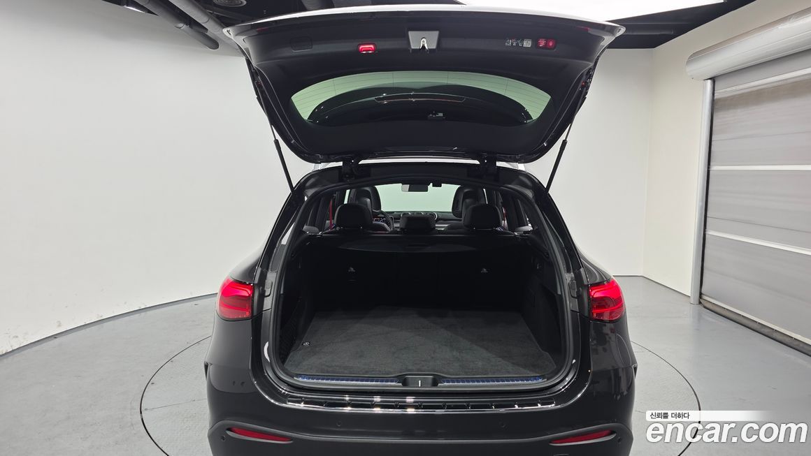 Mercedes-Benz GLC-Class 2025