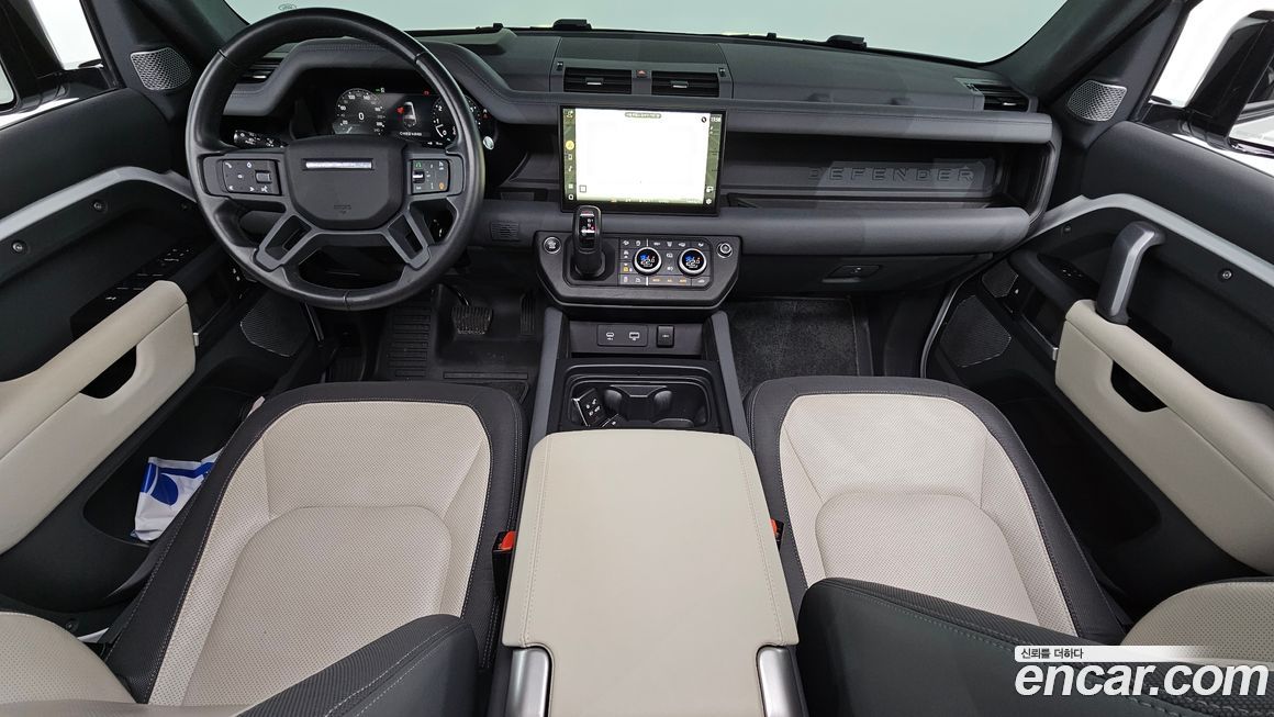 Land Rover Defender 2023