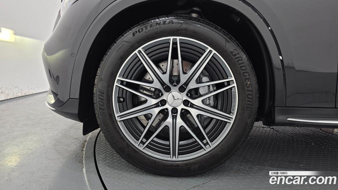 Mercedes-Benz GLC-Class 2025