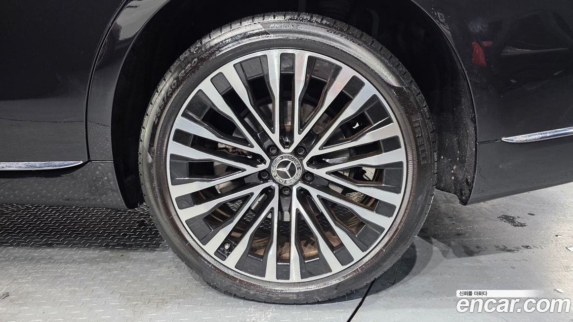 Mercedes-Benz S-Class 2022