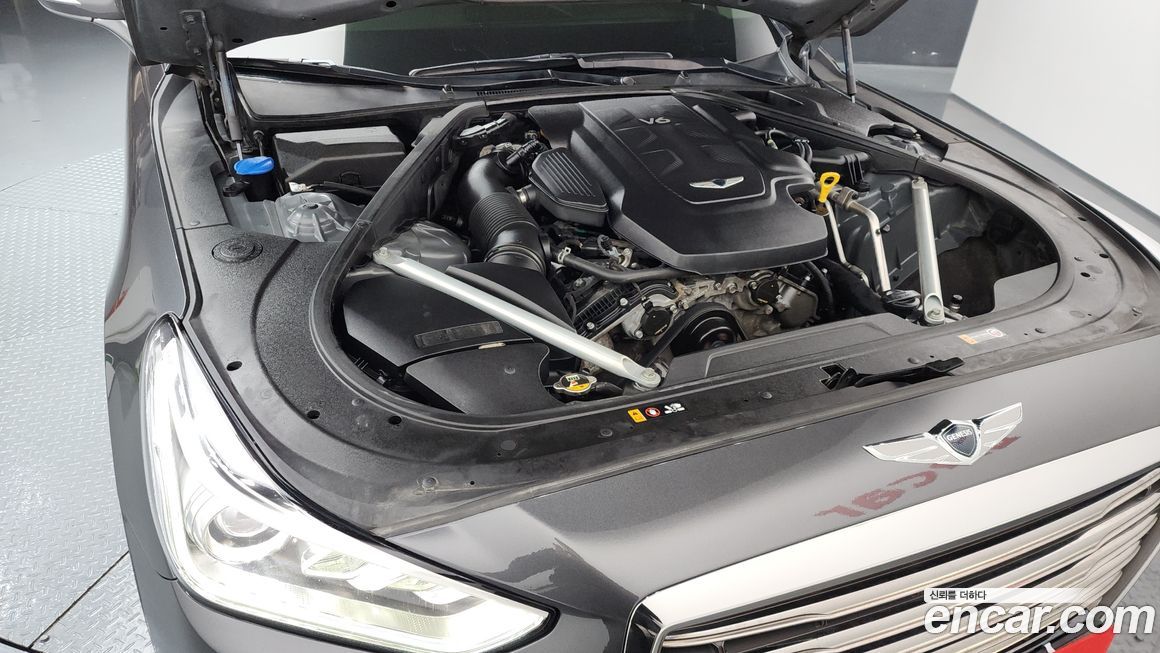 Genesis EQ900 2018