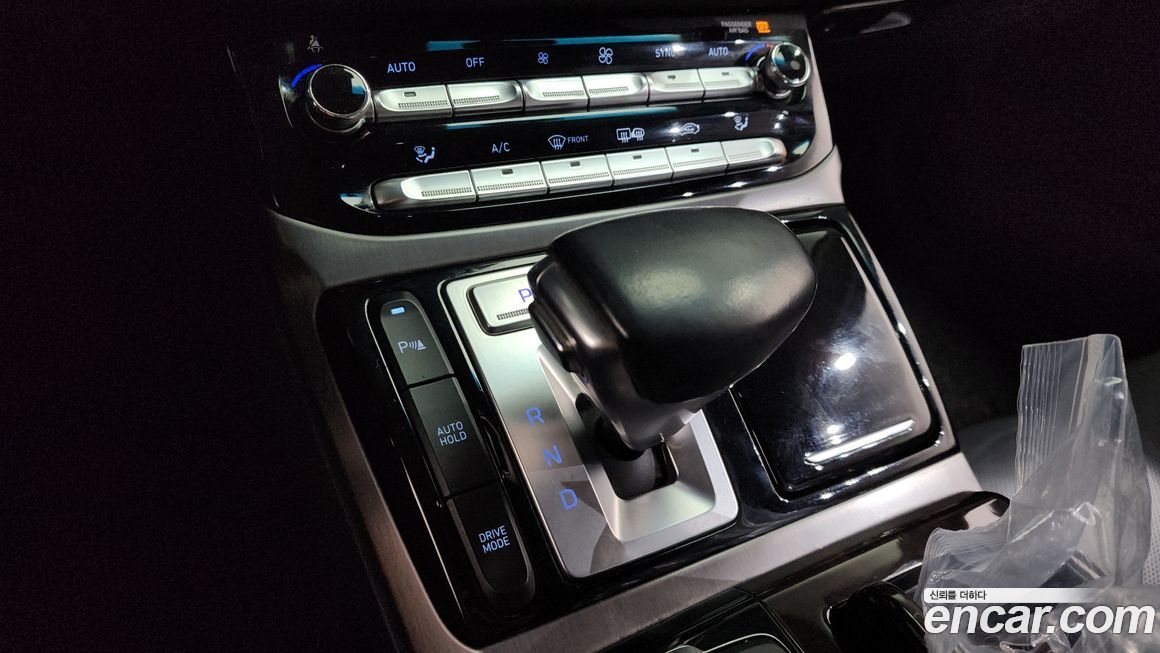 Genesis EQ900 2018